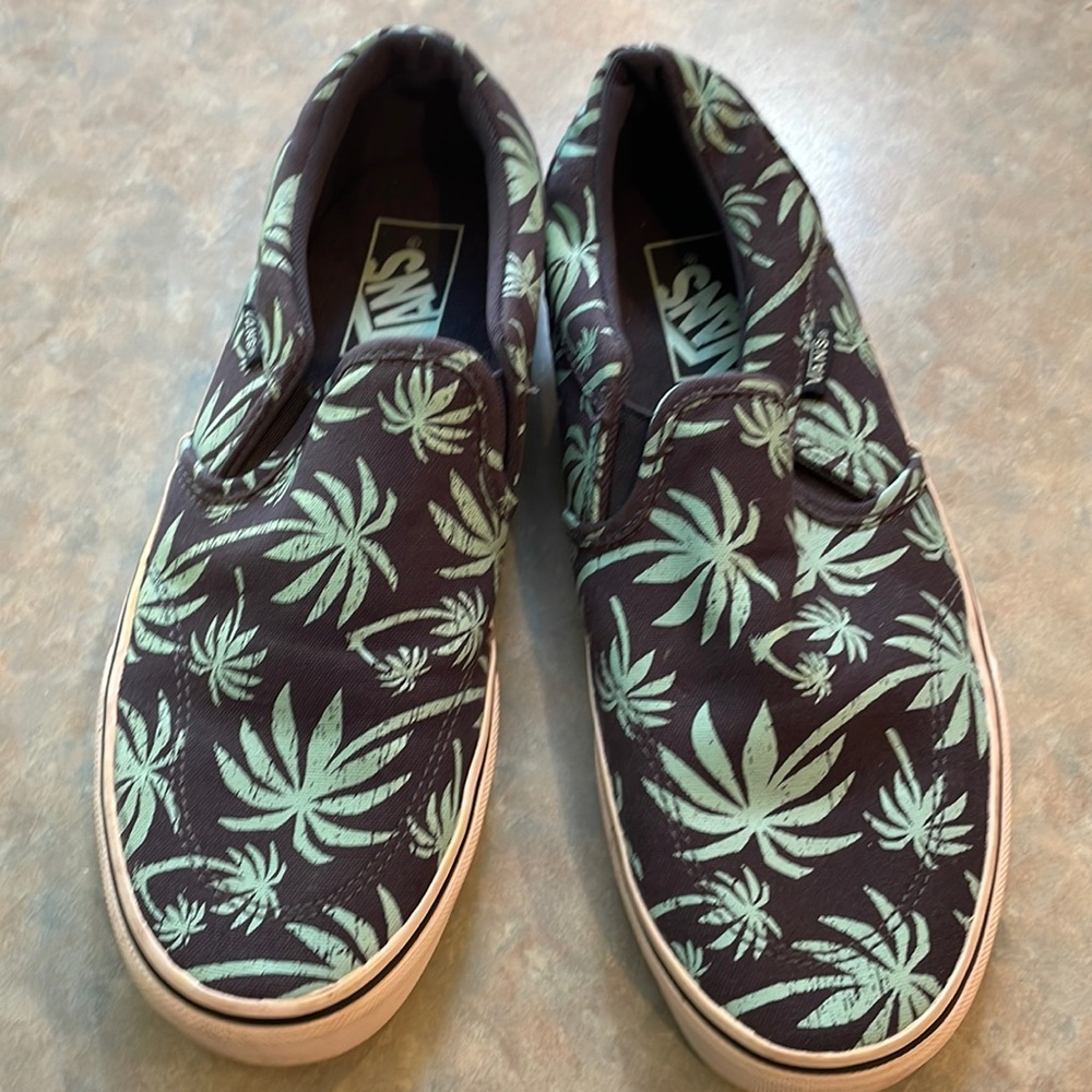 Vans tropical print sneakers (sz 7.5)